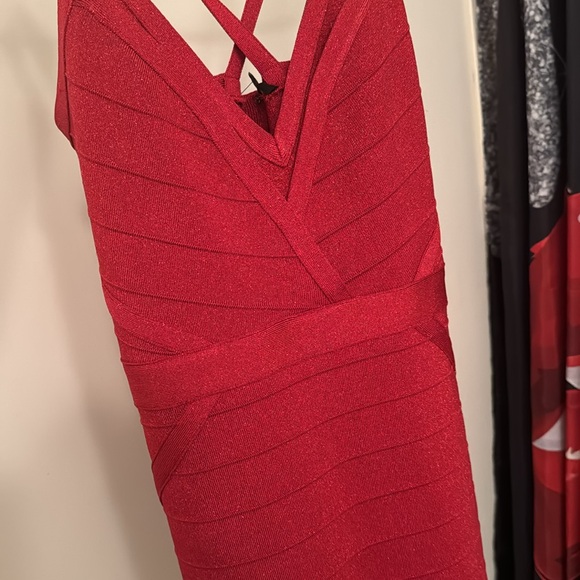 BEAUTIFUL SPARKLY bandage GUESS Dress❤️🔥❤️🔥❤️🔥 - Picture 9 of 9